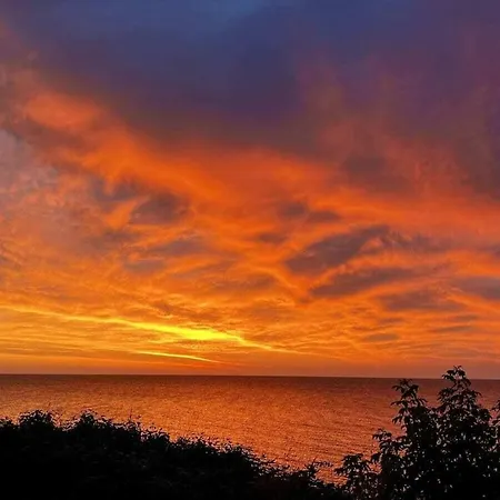 With 2 Bedrooms Holiday home