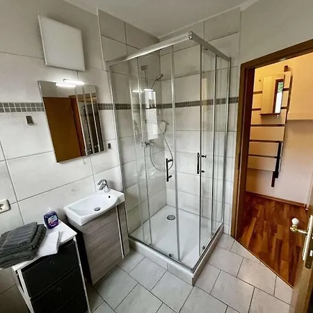 With 2 Bedrooms Holiday home Neuruppin